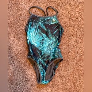 BRAND NEW TYR Practice Suit (Reversible)